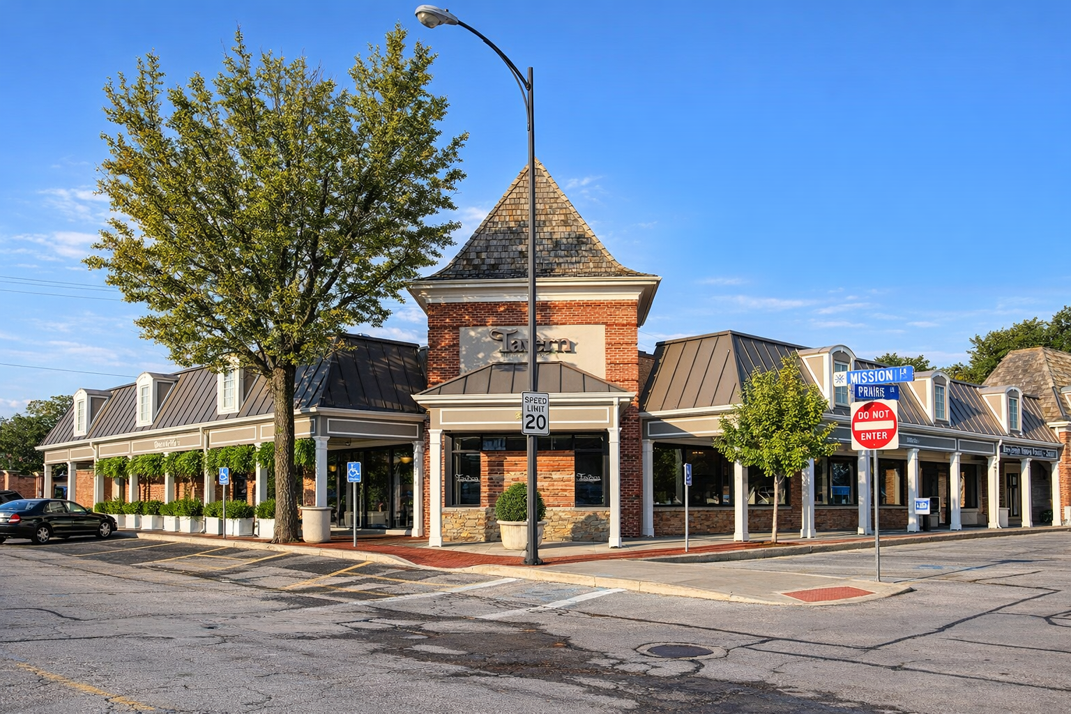 Chiropractor treating patient in Prairie Village